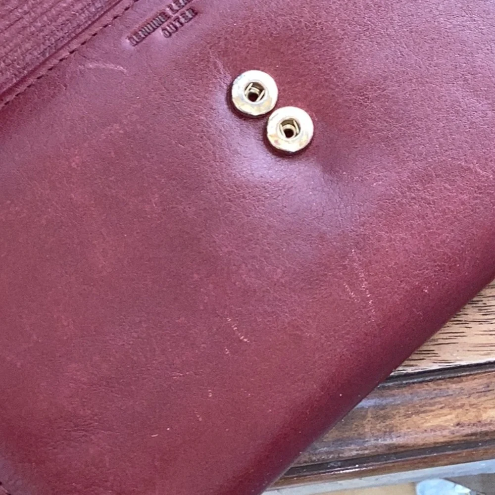 Fossil vintage red, soft genuine leather checkbook wallet - Picture 11 of 16